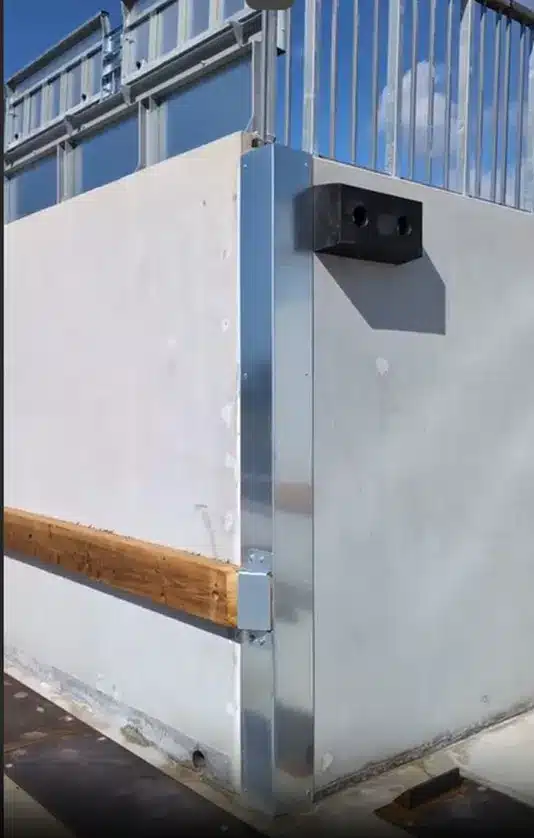 SEETECH : Protection bas de quai - Cornière d'angle